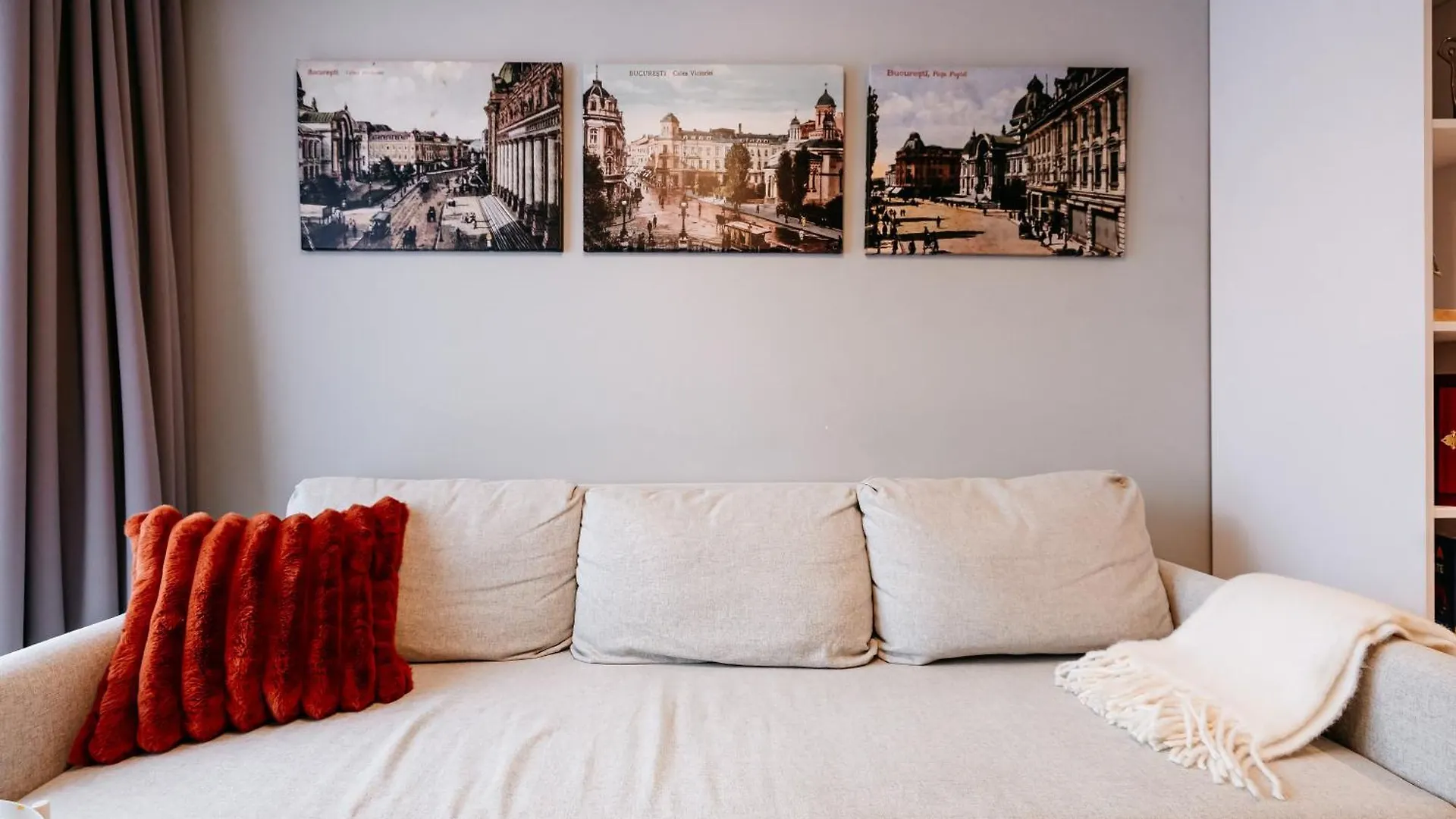 Apartment Piata Romana - Mendeleev 33 Bucharest