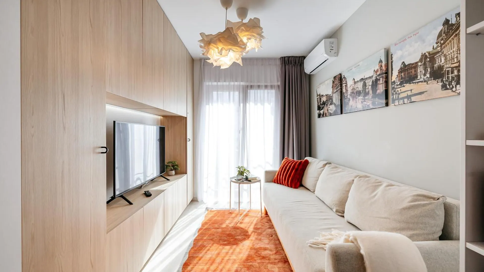 Apartment Piata Romana - Mendeleev 33 Bucharest