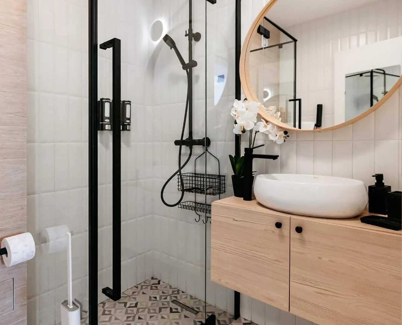 Apartment Piata Romana - Mendeleev 33 Bucharest