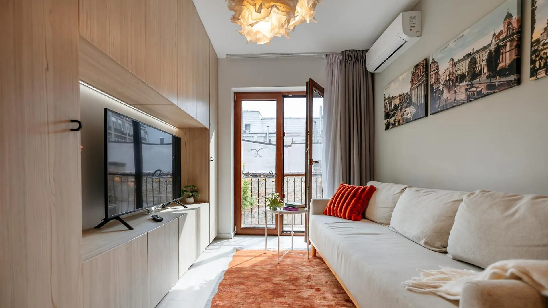 Piata Romana - Mendeleev 33 Bucharest Apartment